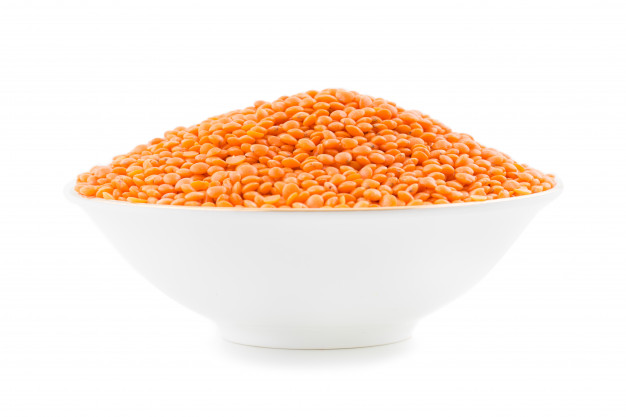 red-lentils-white-background_55610-518_1587894606.jpg
